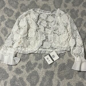 Women’s white top